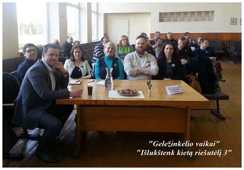 Neveronių komanda pakliuvo į finalą